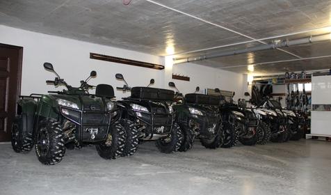 Гараж. Гостевой дом Усадьба Парфенова, пос. Каменномостский