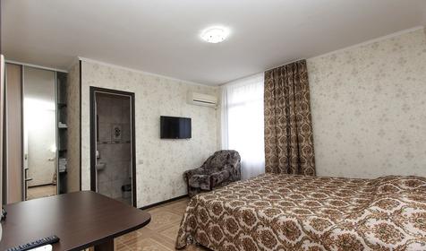 Двух- и трехместные номера с общим балконом. Отель Уют, г. Адлер