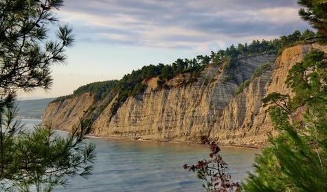 Автокемпинг "Голубая бездна". п. Дивноморское, 3-й километр на Джанхот