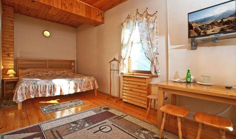 Улучшенный трехместный стандарт. Ресторанно-гостиничный комплекс Старый замок, г. Горячий Ключ