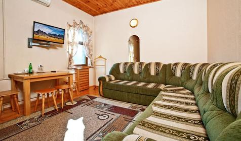 Улучшенный трехместный стандарт. Ресторанно-гостиничный комплекс Старый замок, г. Горячий Ключ