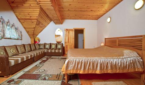 Люкс со смежными комнатами. Ресторанно-гостиничный комплекс Старый замок, г. Горячий Ключ