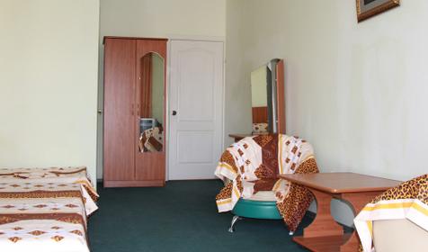 Трехместный с балконом. Гостевой дом Семейный, г. Геленджик, мкр. Голубая бухта