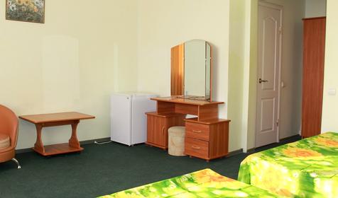 Четырехместный с балконом. Гостевой дом Семейный, г. Геленджик, мкр. Голубая бухта