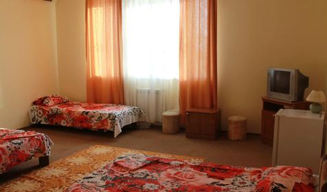 Пятиместный с балконом. Гостевой дом Семейный, г. Геленджик, мкр. Голубая бухта