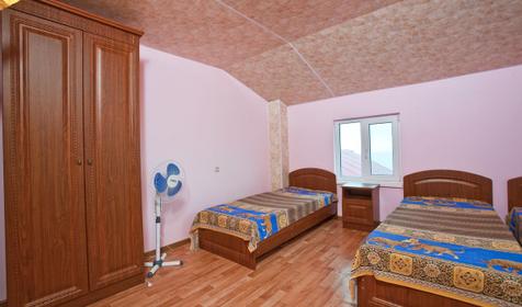 Трехместный эконом. Частный дом Тимур, г. Туапсе