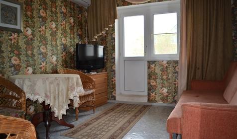 Двухкомнатный. База отдыха Голубая лагуна, г. Ейск