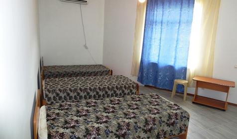 Трехместный люкс. Гостевой дом "У Ларисы", п. Лоо