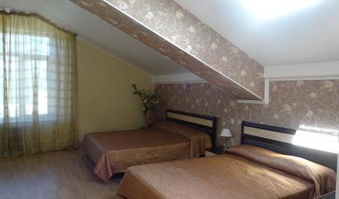 Апартаменты. Отель Континент, г. Анапа