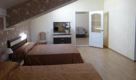 Апартаменты. Отель Континент, г. Анапа