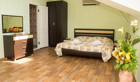 Апартаменты. Отель Континент, г. Анапа