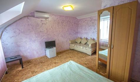 Четырехместный стандарт. Гостевой дом Баунти, п. Архипо-Осиповка