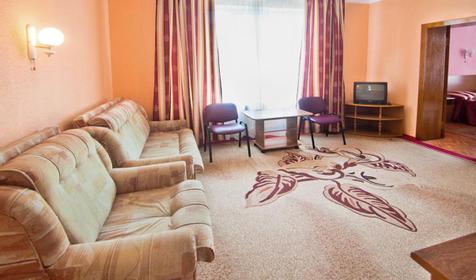 Двухкомнатный номер. Пансионат Светлана, п. Ольгинка