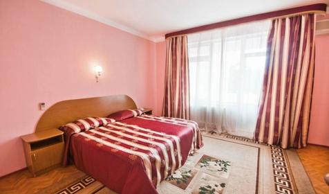 Двухкомнатный номер. Пансионат Светлана, п. Ольгинка