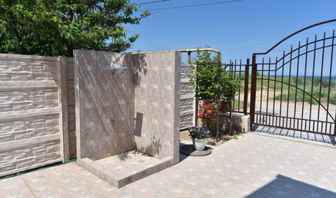 Гостевой дом АЗОВ ИНН, Темрюкский район, п. Кучугуры