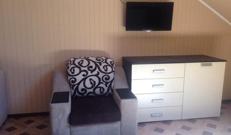 Однокомнатный люкс в корпусе Сказка. Отель "Бриз", пос. Сенной