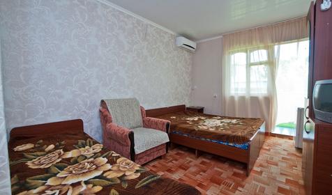 Трехместный номер с удобствами. Гостевой дом Лика-Ника, г. Сочи, Лазаревский район, п. Лоо