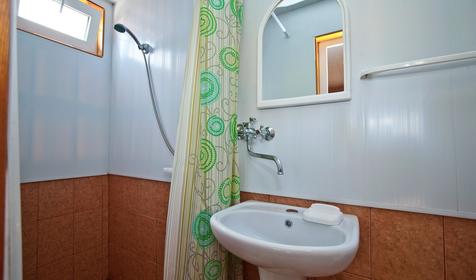 Трехместный номер стандарт. Гостевой дом Лика-Ника, г. Сочи, Лазаревский район, п. Лоо