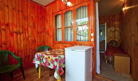 Трехместный номер стандарт. Гостевой дом Лика-Ника, г. Сочи, Лазаревский район, п. Лоо