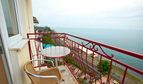 Трехместный номер с видом на море. Гостиница Александрия, г. Сочи, п. Лазаревское