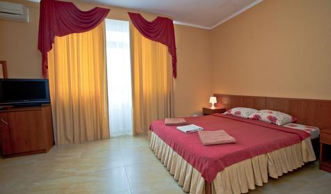 Трехместный номер с видом на море. Гостиница Александрия, г. Сочи, п. Лазаревское