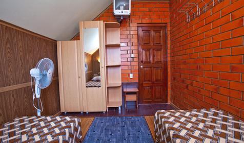 Эконом с удобствами на этаже (№4,5). Гостевой дом Киви, г. Сочи, п. Лазаревское