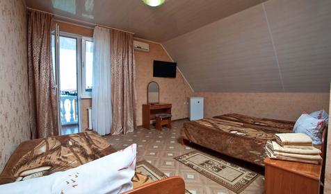 Трехместный номер, корпус 1. Гостиница Марта, Адлерский район