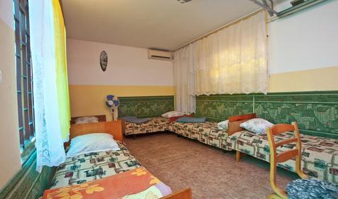 Пятиместный эконом. Гостевой дом Юг, г. Сочи, Адлерский район