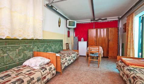 Пятиместный эконом. Гостевой дом Юг, г. Сочи, Адлерский район