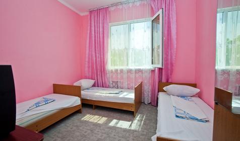 Трехместный номер. Гостевой дом Лаура, г. Сочи, п. Якорная Щель