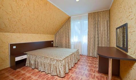 Двухкомнатный улучшенный Люкс. Гостевой дом Дельфин, г. Адлер