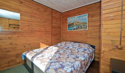 Однокомнатный номер. Гостевой дом Старый сад, п. Криница