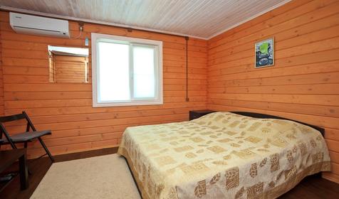 Однокомнатный номер. Гостевой дом Старый сад, п. Криница