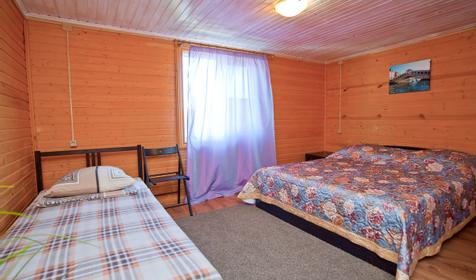 Двухкомнатный номер. Гостевой дом Старый сад, п. Криница