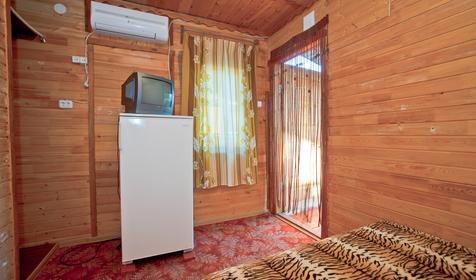 Деревянный домик. База отдыха Русалочка, г. Анапа, ст. Благовещенская