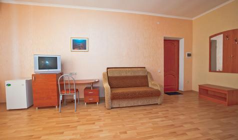 Трехместный номер. Гостевой дом Золотой каштан, г. Геленджик, с. Архипо-Осиповка