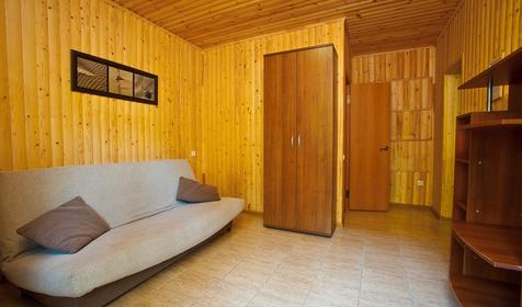 Двухкомнатный номер ПК с балконом. Туристическая база отдыха Нефтяник, Туапсинский район, п. Бухта Инал