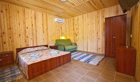 Однокомнатный апартаменты. Туристическая база отдыха Нефтяник, Туапсинский район, п. Бухта Инал