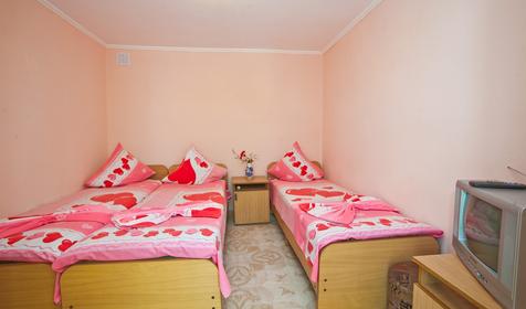 Трехместный на 1 этаже. Гостевой дом Карат, Туапсинский район, п. Джубга