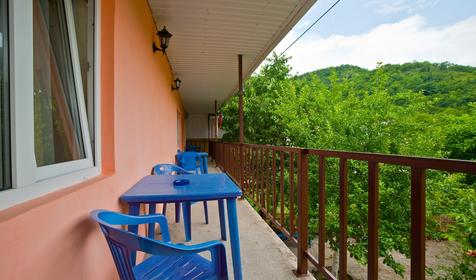 Трехместный комфорт. Гостиница Олеся, Туапсинский район, п. Дедеркой