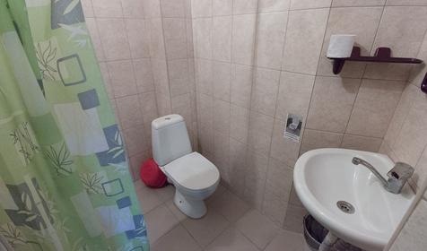 Пятиместный двухкомнатный семейный номер комфорт. Гостевой дом Алена, Туапсинский район, п. Джубга