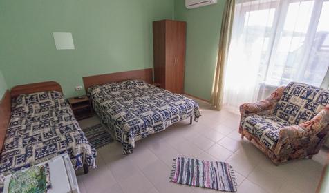 Пятиместный двухкомнатный семейный номер комфорт. Гостевой дом Алена, Туапсинский район, п. Джубга