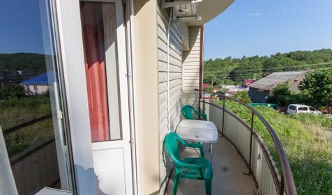 Пятиместный двухкомнатный семейный номер комфорт. Гостевой дом Алена, Туапсинский район, п. Джубга