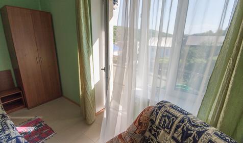 Пятиместный двухкомнатный семейный номер комфорт. Гостевой дом Алена, Туапсинский район, п. Джубга