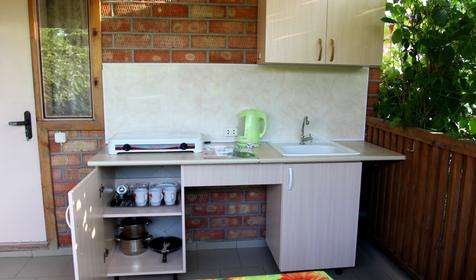 Трехместный комфорт. Частная мини-база отдыха Солнечная, ст. Должанская