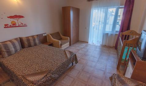 Четырехместный номер с доп.местом. Гостевой дом Алена, п. Джубга