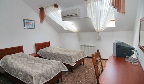 Трехместный стандарт. Отель Утомленные солнцем, г. Сочи, пос. Красная Поляна