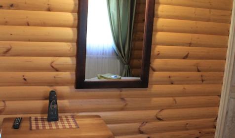 Студия трехместная в срубе. Туристический комплекс Белая река, Майкопский район, ст. Даховская