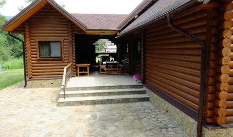 Коттедж "Казачий дворик". Туристический комплекс Белая река, Майкопский район, ст. Даховская