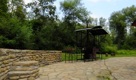 Коттедж "Казачий дворик". Туристический комплекс Белая река, Майкопский район, ст. Даховская